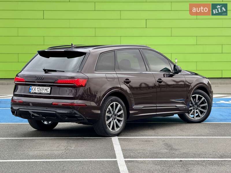 Позашляховик / Кросовер Audi Q7 2022 в Києві фото 17 Позашляховик / Кросовер Audi Q7 2022 в Києві