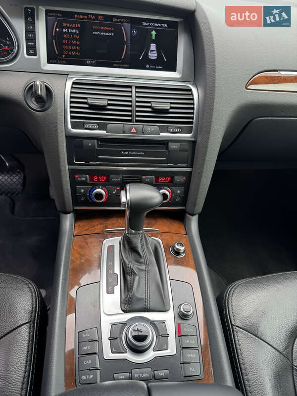 Позашляховик / Кросовер Audi Q7 2013 в Запоріжжі