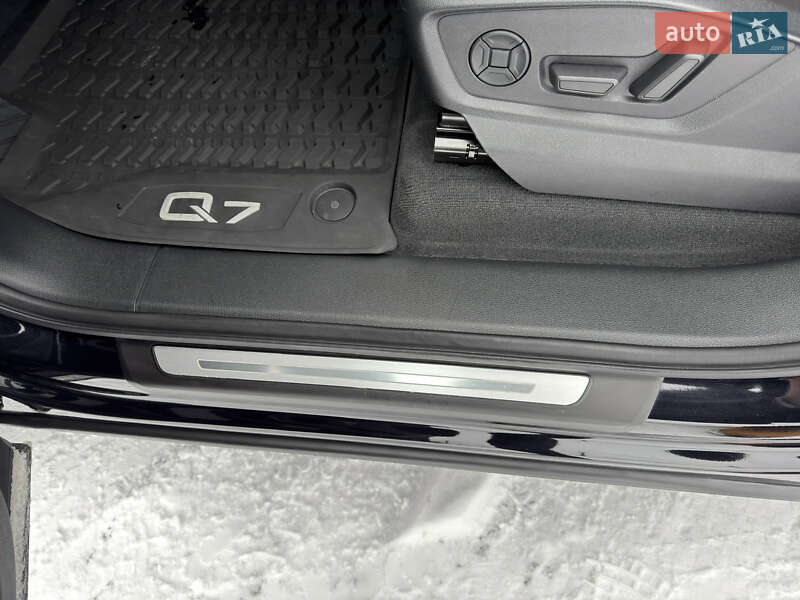 Позашляховик / Кросовер Audi Q7 2020 в Івано-Франківську