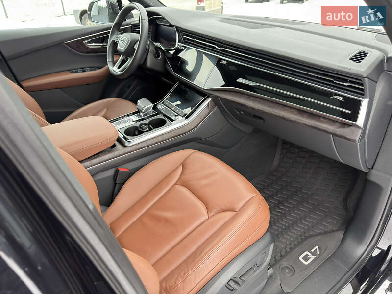 Позашляховик / Кросовер Audi Q7 2020 в Івано-Франківську