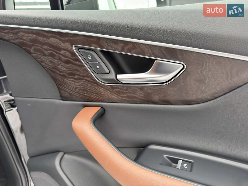 Позашляховик / Кросовер Audi Q7 2020 в Івано-Франківську