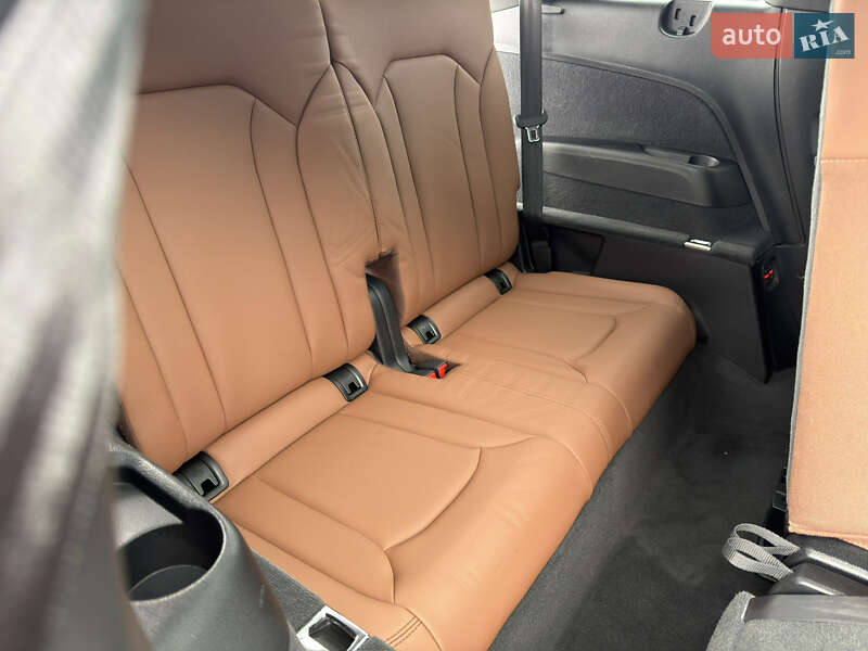 Позашляховик / Кросовер Audi Q7 2020 в Івано-Франківську