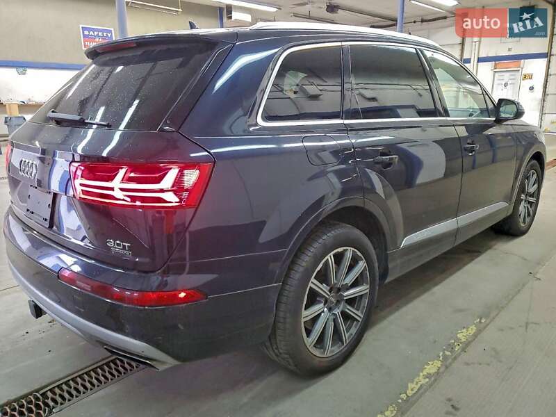 Позашляховик / Кросовер Audi Q7 2017 в Житомирі