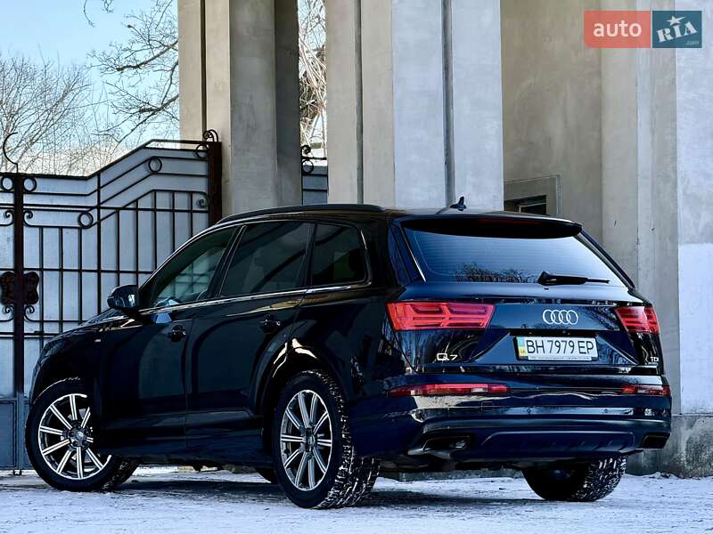 Позашляховик / Кросовер Audi Q7 2018 в Одесі