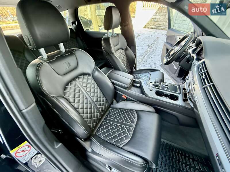 Позашляховик / Кросовер Audi Q7 2018 в Одесі