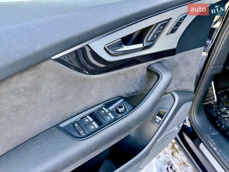 Позашляховик / Кросовер Audi Q7 2018 в Одесі