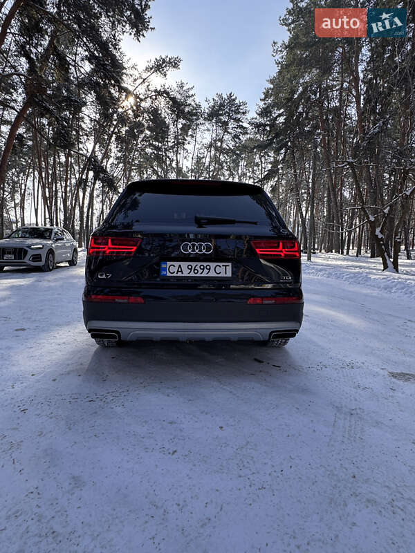 Позашляховик / Кросовер Audi Q7 2017 в Черкасах фото 6 Позашляховик / Кросовер Audi Q7 2017 в Черкасах