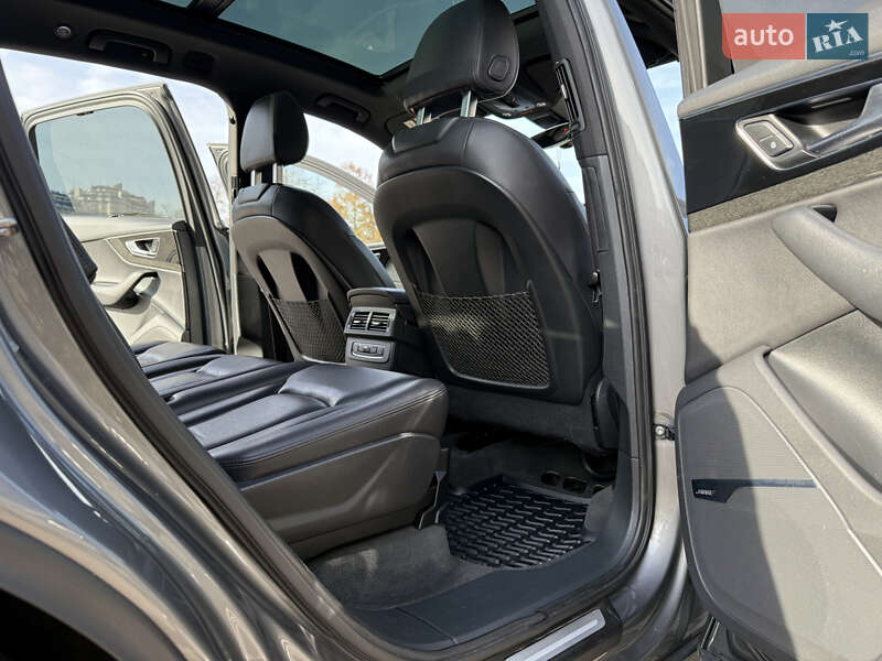 Внедорожник / Кроссовер Audi Q7 2018 в Одессе