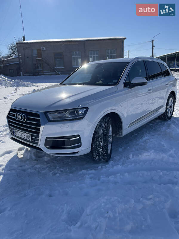 Внедорожник / Кроссовер Audi Q7 2018 в Гайсине