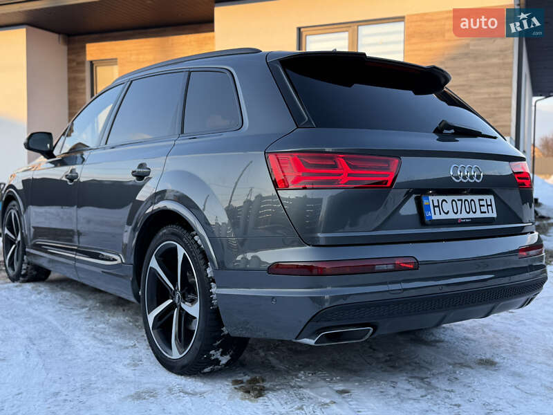 Внедорожник / Кроссовер Audi Q7 2016 в Стрые