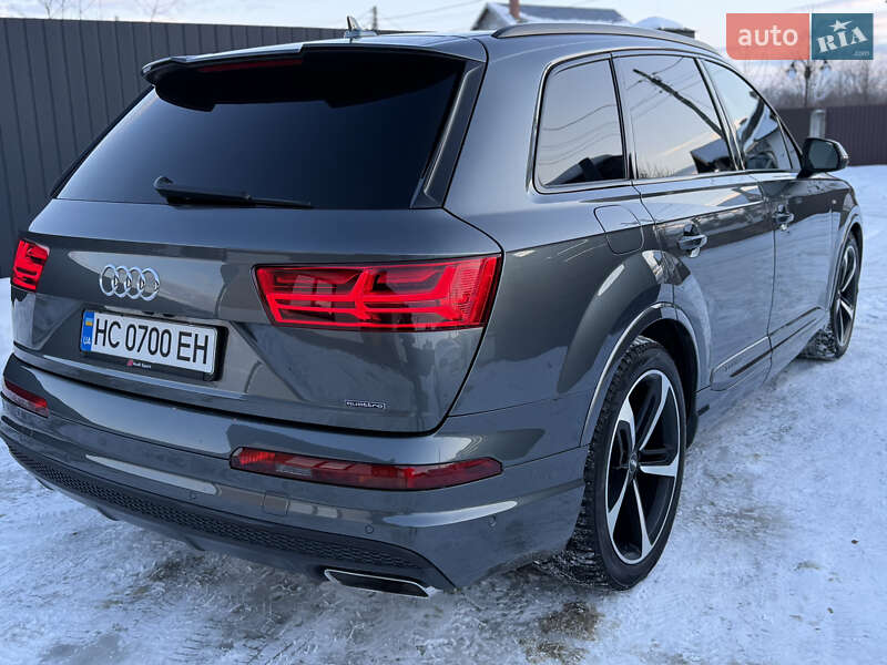 Внедорожник / Кроссовер Audi Q7 2016 в Стрые