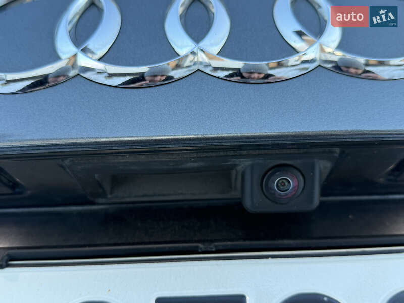 Внедорожник / Кроссовер Audi Q7 2016 в Стрые