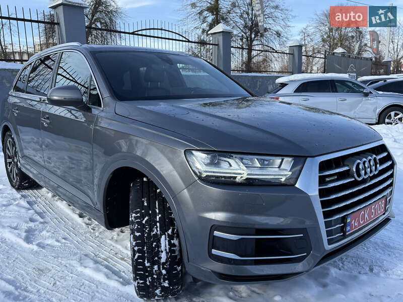 Позашляховик / Кросовер Audi Q7 2017 в Стрию