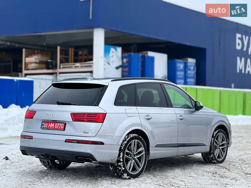 Внедорожник / Кроссовер Audi Q7 2017 в Киеве