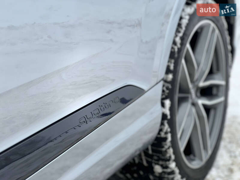 Внедорожник / Кроссовер Audi Q7 2017 в Киеве