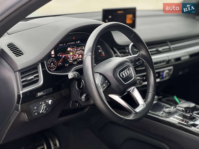 Внедорожник / Кроссовер Audi Q7 2017 в Киеве