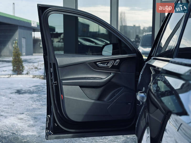 Внедорожник / Кроссовер Audi Q7 2016 в Кременчуге