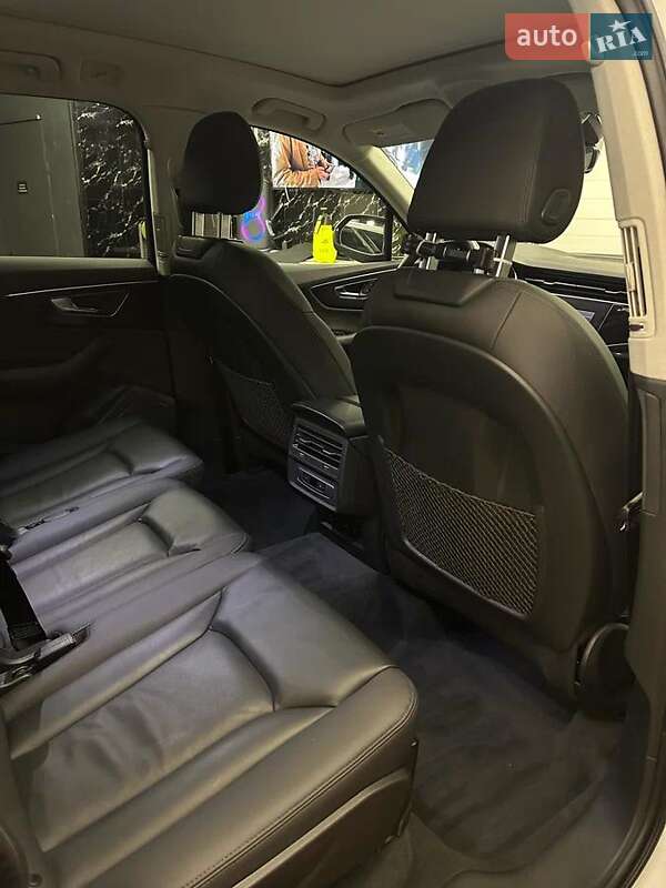 Позашляховик / Кросовер Audi Q7 2022 в Одесі