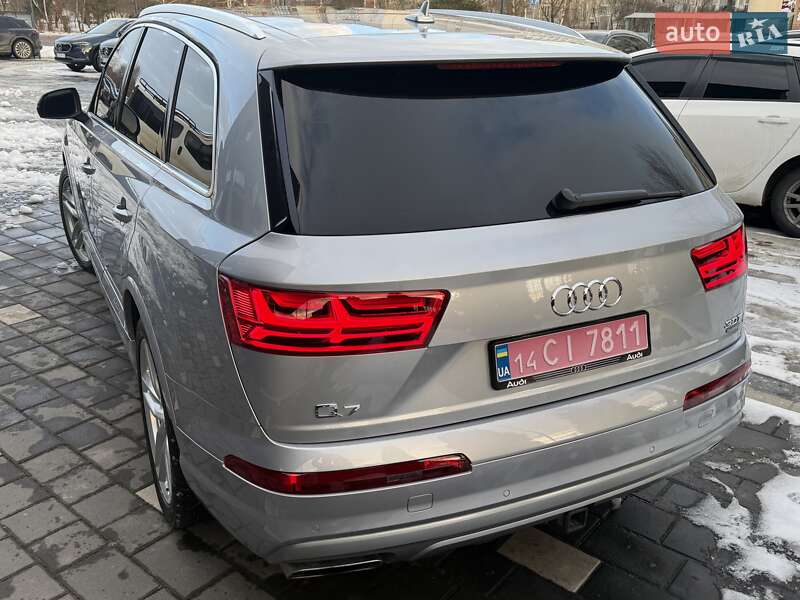 Внедорожник / Кроссовер Audi Q7 2016 в Дрогобыче