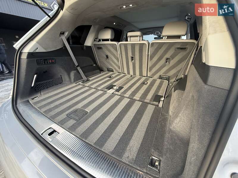 Внедорожник / Кроссовер Audi Q7 2016 в Дрогобыче