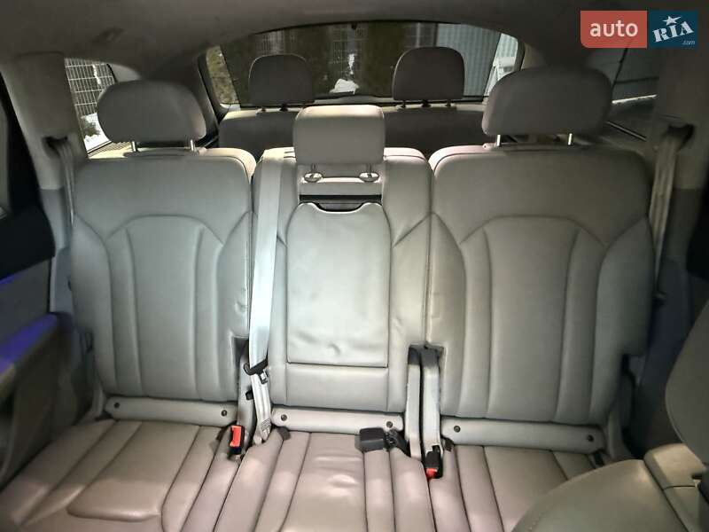 Внедорожник / Кроссовер Audi Q7 2016 в Дрогобыче