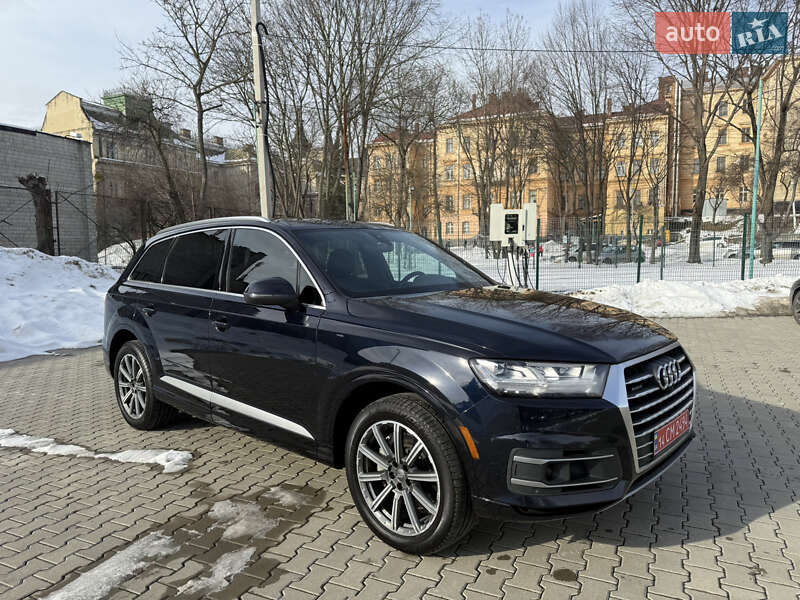 Позашляховик / Кросовер Audi Q7 2017 в Львові