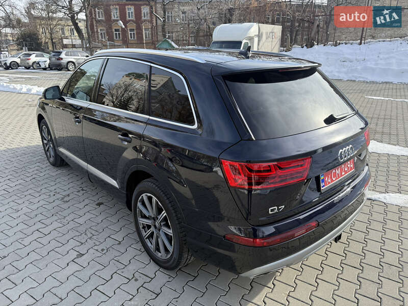 Позашляховик / Кросовер Audi Q7 2017 в Львові