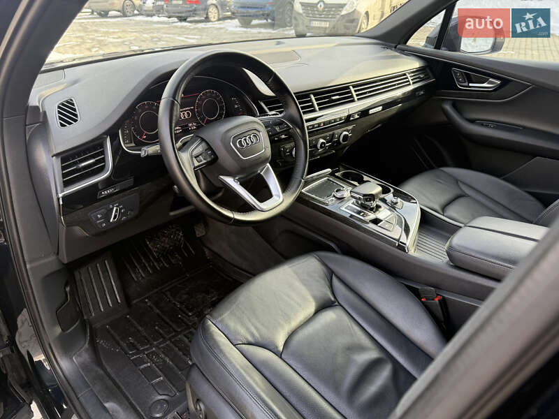 Позашляховик / Кросовер Audi Q7 2017 в Львові