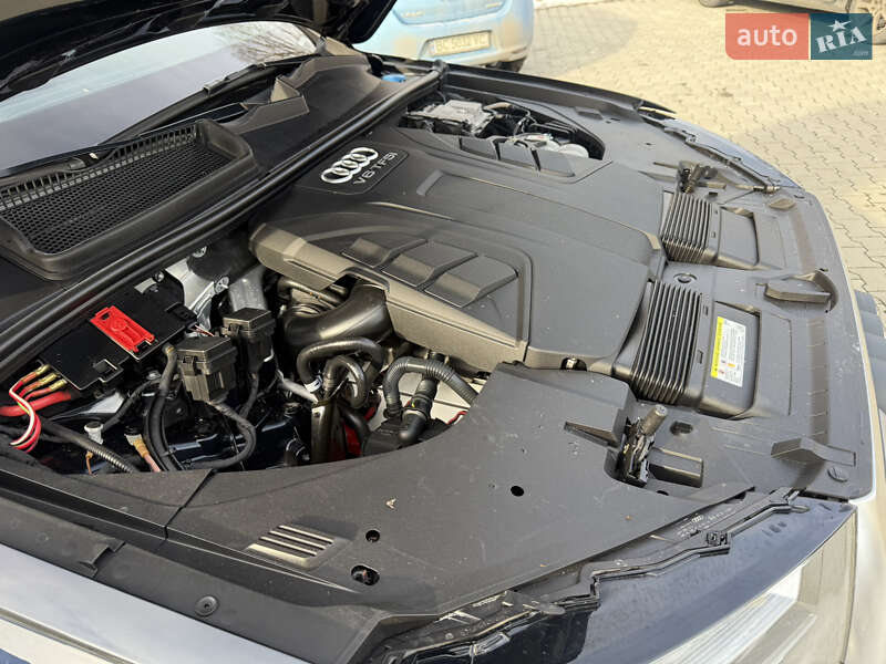 Позашляховик / Кросовер Audi Q7 2017 в Львові