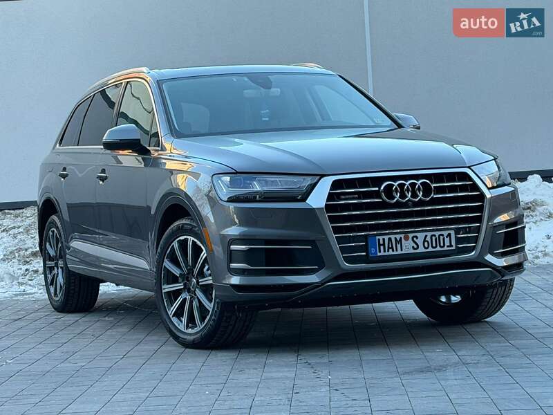 Внедорожник / Кроссовер Audi Q7 2017 в Ровно