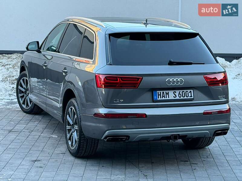 Внедорожник / Кроссовер Audi Q7 2017 в Ровно