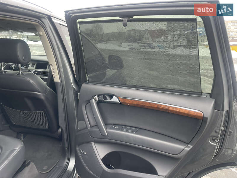 Внедорожник / Кроссовер Audi Q7 2015 в Ровно