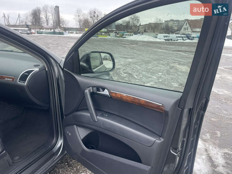 Внедорожник / Кроссовер Audi Q7 2015 в Ровно