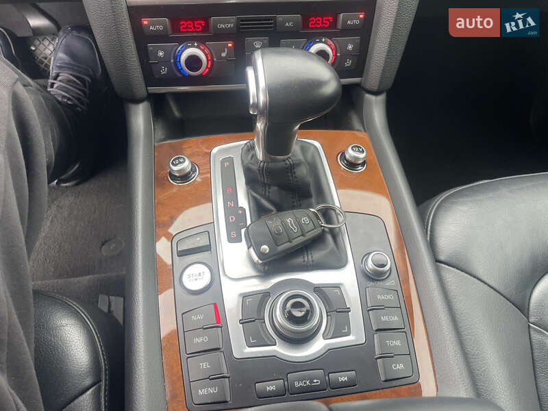 Внедорожник / Кроссовер Audi Q7 2015 в Ровно