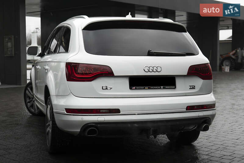 Позашляховик / Кросовер Audi Q7 2013 в Ужгороді