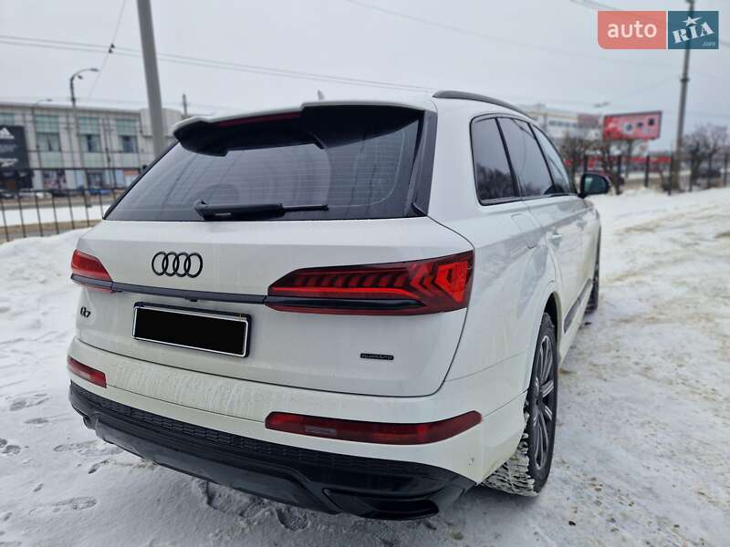 Внедорожник / Кроссовер Audi Q7 2023 в Харькове