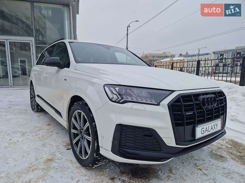 Внедорожник / Кроссовер Audi Q7 2023 в Харькове