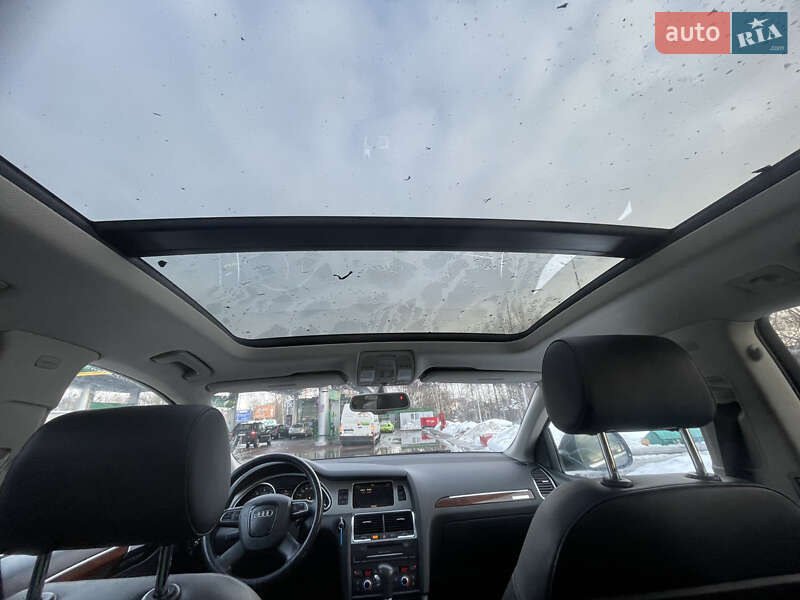 Позашляховик / Кросовер Audi Q7 2011 в Рівному