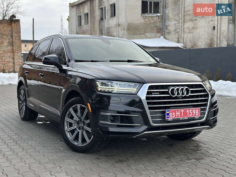 Внедорожник / Кроссовер Audi Q7 2017 в Дубно