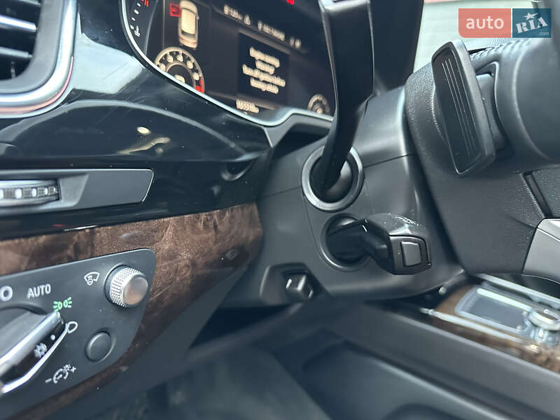 Внедорожник / Кроссовер Audi Q7 2017 в Дубно