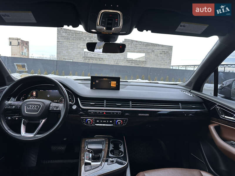Внедорожник / Кроссовер Audi Q7 2017 в Дубно