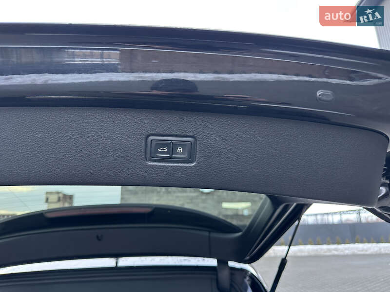 Внедорожник / Кроссовер Audi Q7 2017 в Дубно