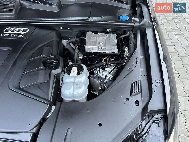 Внедорожник / Кроссовер Audi Q7 2017 в Дубно