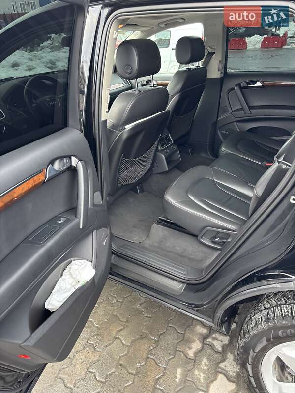 Позашляховик / Кросовер Audi Q7 2015 в Львові