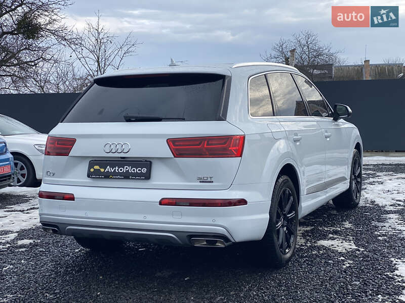 Внедорожник / Кроссовер Audi Q7 2016 в Луцке
