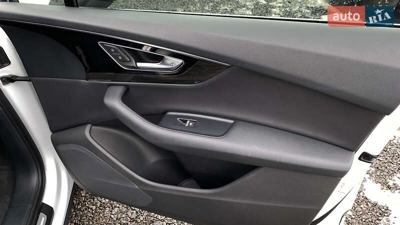 Внедорожник / Кроссовер Audi Q7 2016 в Луцке