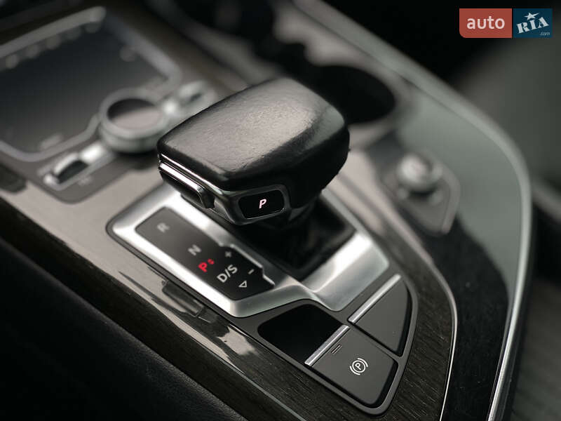 Внедорожник / Кроссовер Audi Q7 2016 в Луцке