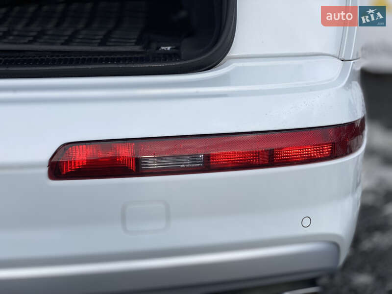 Внедорожник / Кроссовер Audi Q7 2016 в Луцке