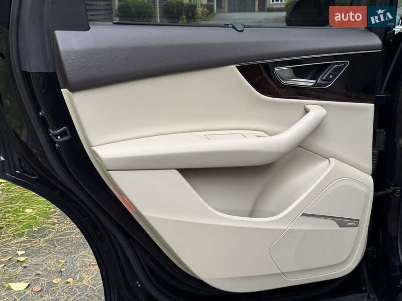 Позашляховик / Кросовер Audi Q7 2017 в Києві фото 18 Позашляховик / Кросовер Audi Q7 2017 в Києві