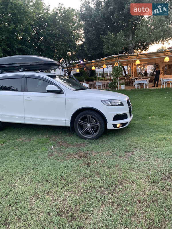 Позашляховик / Кросовер Audi Q7 2014 в Одесі